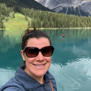 Meet your Posher, Corinne